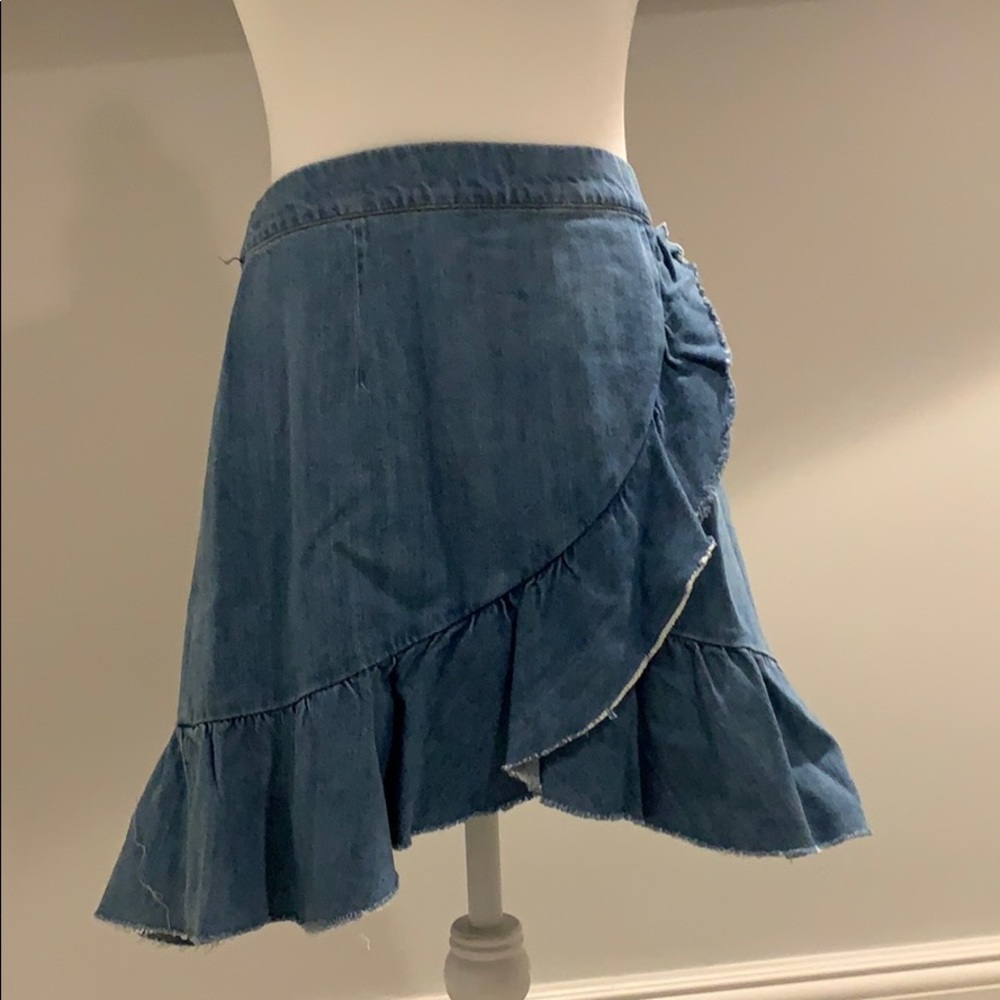 Jean ruffle skirt